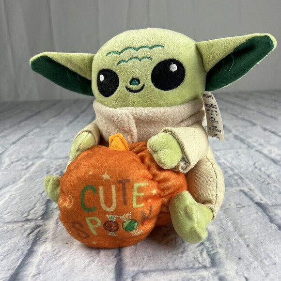 Star Wars The Mandalorian The Child Halloween Too Cute To Spook Table Decor New - Picture 1 of 9